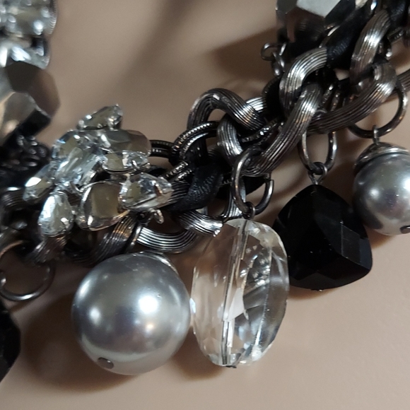 Gorgeous bold necklace - Picture 5 of 6